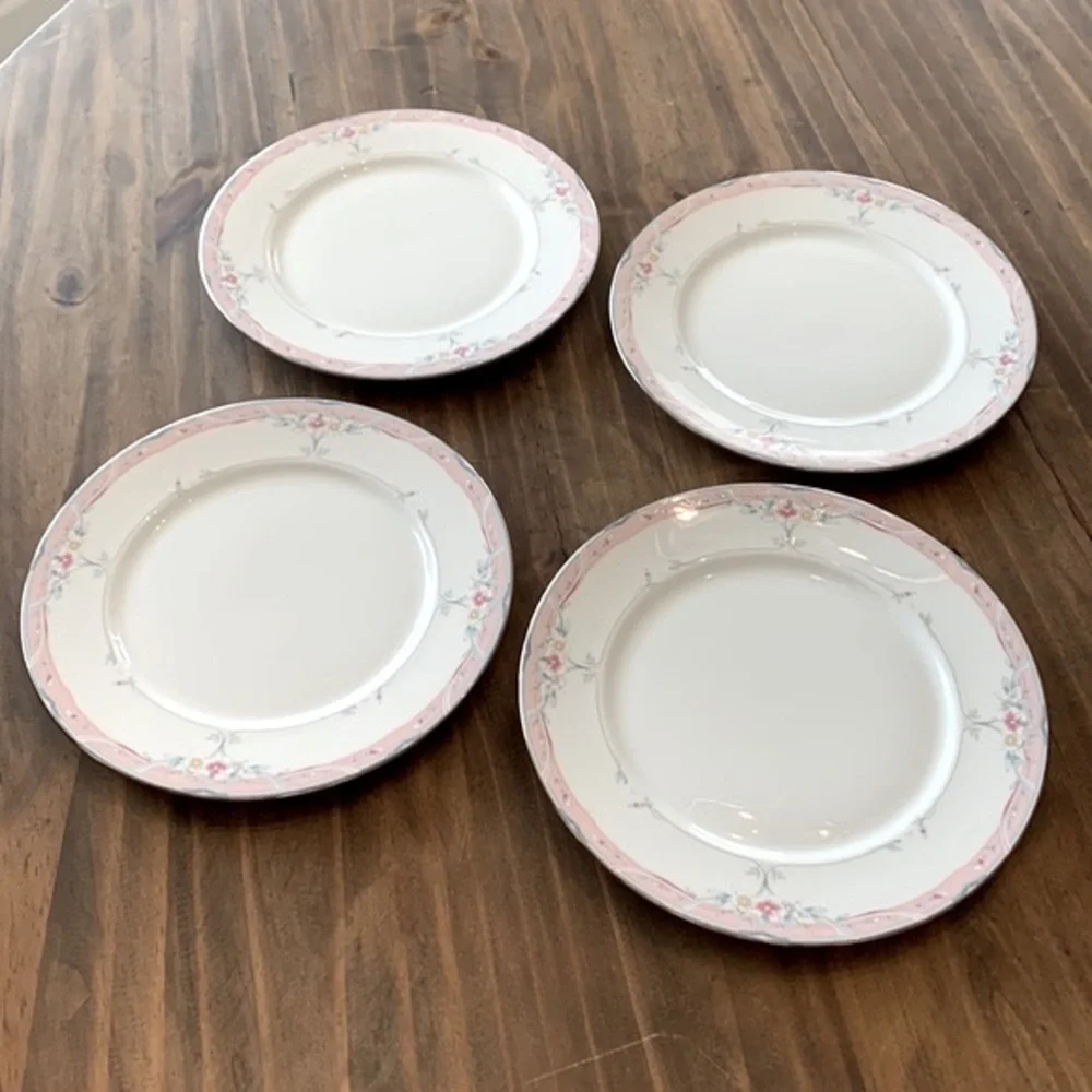 💙LENOX EMILY 4 Salad Plates